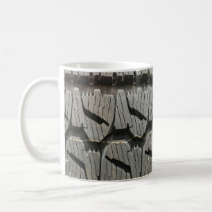 Big Automotive Autos alte Reifen Black Road Trips Kaffeetasse