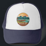 Big Bear Lake California Wasserfischen Emblem Truckerkappe<br><div class="desc">Große Bärensee handgezeichnete Illustration mit Kanu,  Zelten und Bergen im Hintergrund. Ideal für alle,  die Lieben haben,  den Big Bear Lake zu besuchen.</div>