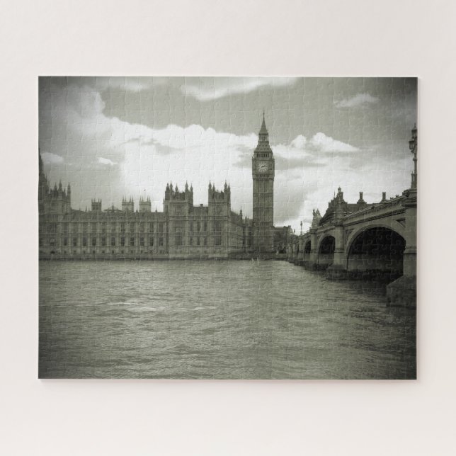 Big Ben Parliament in Black & White 16x20 - 520 pc (Horizontal)