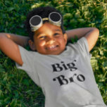 Big Brother Announcement T - Shirt<br><div class="desc">Niedliches Shirt für einen Jungen, der bald ein jüngeres Geschwister haben wird! Im niedlichen Text steht "Big Bro".</div>