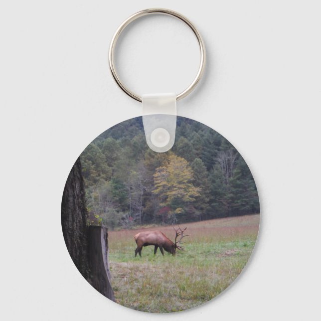 Big Bull Elk im Herbst lila Gras Schlüsselanhänger (Vorderseite)