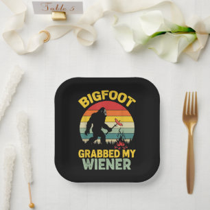 Big Foot hat mein Würstchen Lustiger Sasquatch Pappteller