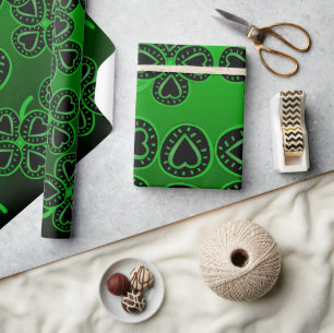 Big Hearts Clovers St Patrick Green Wrapping Paper Geschenkpapier
