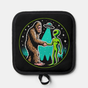 Bigfoot Alien Alliance - Funny Scifi Cryptid Topflappen