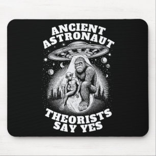 Bigfoot Alien und Ufo I Ancient Astronauten Theori Mousepad