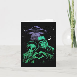 Bigfoot and Alien T-Shirts Funny Sasquatch Liebe H Karte