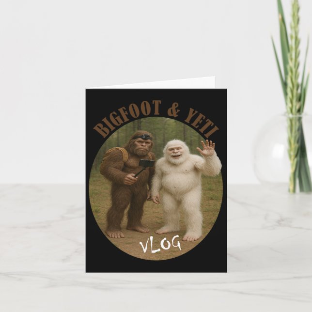 Bigfoot and Friend Vlog Funny Meme Wandern Selfie  Karte (Vorderseite)
