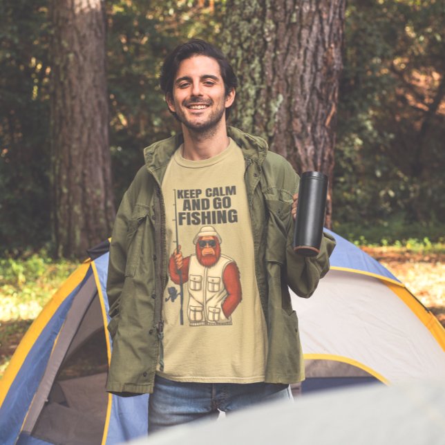 Bigfoot Behielt Ruhe und gehen Fischen Sasquatch F T-Shirt (Von Creator hochgeladen)