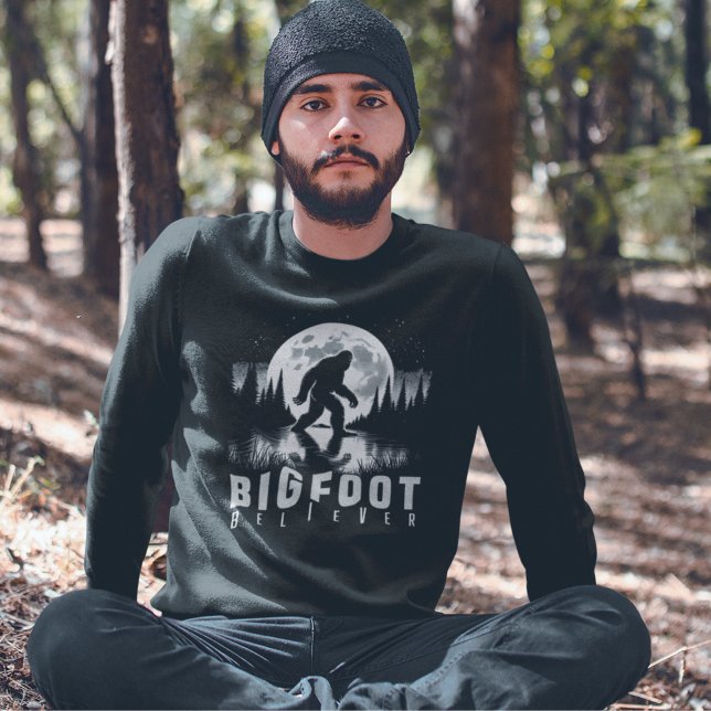 Bigfoot Believer, Sasquatch Fans & Cryptid Enthu Sweatshirt (Von Creator hochgeladen)