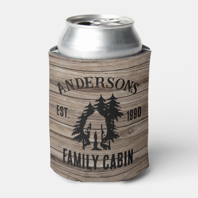 Bigfoot Cabin Rustic Wood Family Individuelle Name Dosenkühler (Kanne Vorderseite)