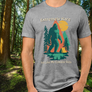 BigFoot Camping Wald Berge Lustig Benutzerdefinier Tri-Blend Shirt