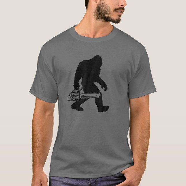 Bigfoot Carried Chainsaw Lumberjack Sasquatch Log T-Shirt (Vorderseite)