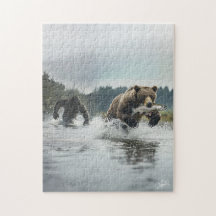 Bigfoot Chasing Bear: Fotorealistisches Jigsaw Puz