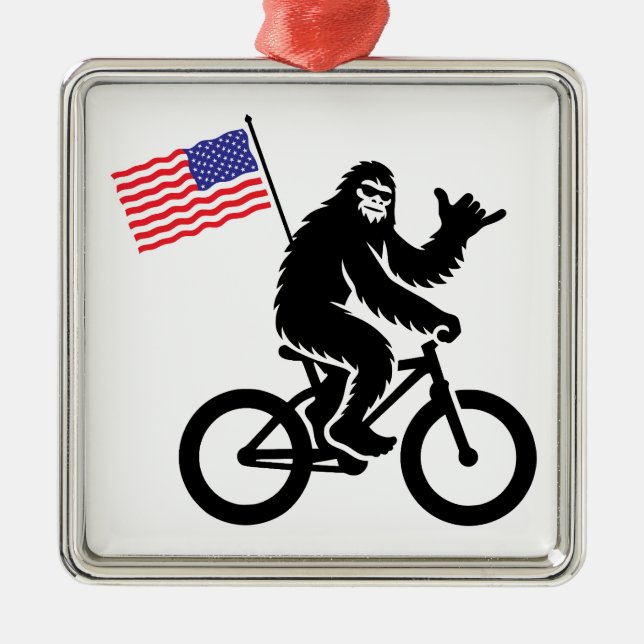 Bigfoot Cycling American Flag Ornament Aus Metall (Vorne)
