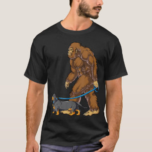 Bigfoot Dackel Dog Walk Funny Sasquatch Lovers T-Shirt