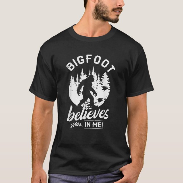 Bigfoot glaubt mir Funny Sasquatch Gif T-Shirt (Vorderseite)