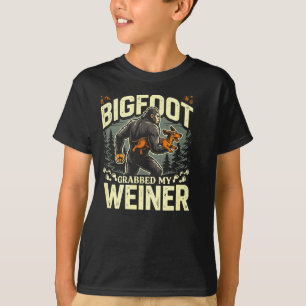 Bigfoot hat mein Würstchen funny Camping Humor T-Shirt
