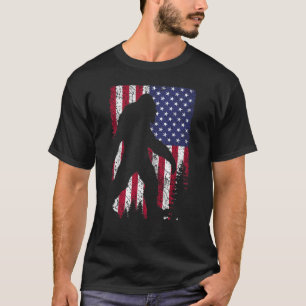 Bigfoot I glaube Sasquatch American USA Flag T-Shirt