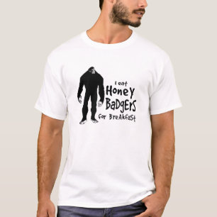 Bigfoot isst Honig-Dachse zum Frühstück T-Shirt