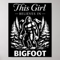 Bigfoot-Mädchen-Gläubiger Sasquatch-Kryptid-Wald