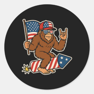 Bigfoot Merica Rock Patriotic American Flag 4. Runder Aufkleber