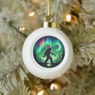 Bigfoot Mit Aurora Borealis und Weihnachtsjubeln Keramik Kugel-Ornament