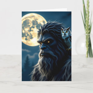 Bigfoot mit leuchtenden Augen und Eule auf der Sch Karte