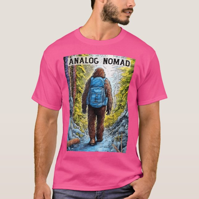Bigfoot Original Analog Nomad - Funny Wanderung Sa T-Shirt (Vorderseite)