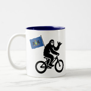 Bigfoot-Radfahren Pennsylvania-Flagge Zweifarbige Tasse