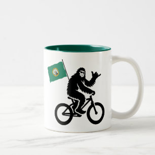 Bigfoot-Radfahren Washington-Flagge Zweifarbige Tasse
