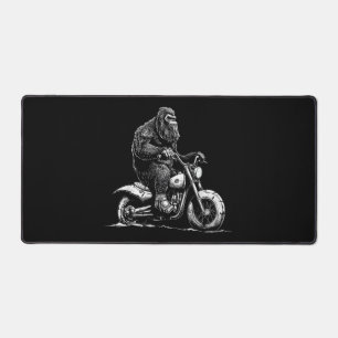 Bigfoot Reiten Ein Motorrad fahren Funny Sasquatch Schreibtischunterlage