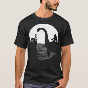 Bigfoot Reiten Loch Ness Monster mit Alien! Funny T-Shirt