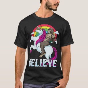 Bigfoot Riding Unicorn Rainbow Sasquatch Glaube G T-Shirt