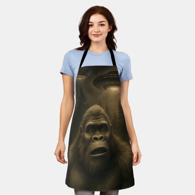 Bigfoot Sasquatch Alien UFO Funny Schürze (Getragen)