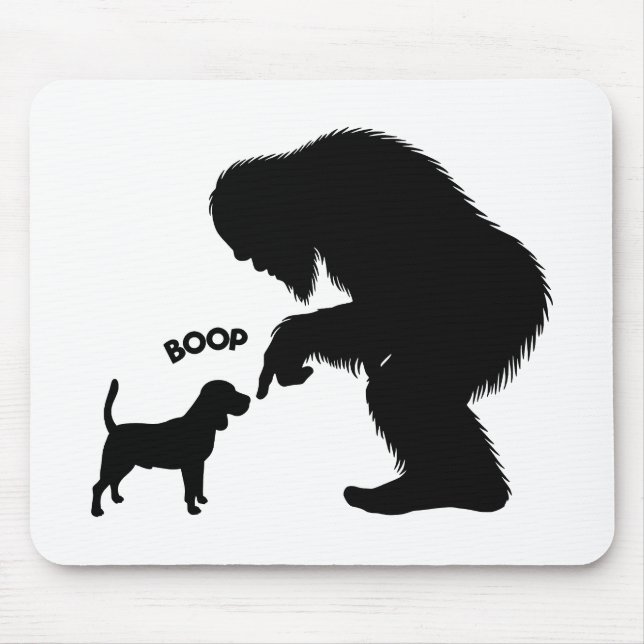 Bigfoot Sasquatch Beagle Nose Boop Mousepad (Vorne)