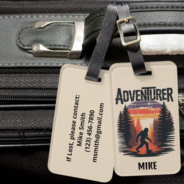 BigFoot Sasquatch Der sonnige Squatchy Forest Vint Gepäckanhänger (Von Creator hochgeladen)