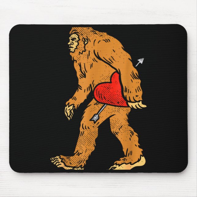 Bigfoot Sasquatch Heart With Arrow Funny Valentine Mousepad (Vorne)