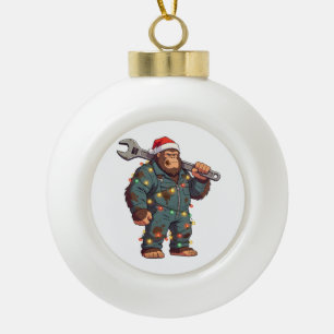 Bigfoot Sasquatch Mechaniker Weihnachten Blaumann Keramik Kugel-Ornament