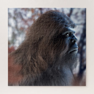 BIGFOOT SASQUATCH PORTRAIN IN PROFIL BEI DUSK