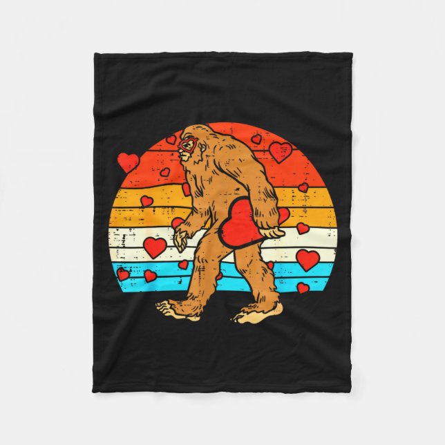 Bigfoot Sasquatch Retro Heart Funny Valentines Day Fleecedecke (Vorderseite)
