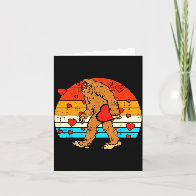 Bigfoot Sasquatch Retro Heart Funny Valentines Day Karte (Vorderseite)