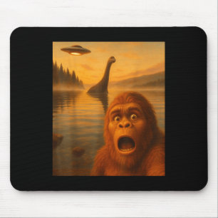 Bigfoot-Selfie mit Loch Ness-Ufo-Alien-Geschenken Mousepad