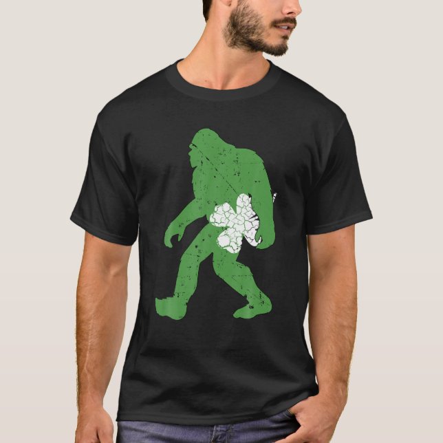 Bigfoot St Patrick's Day, Irish Bigfoot T-Shirt (Vorderseite)