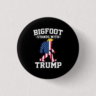 Bigfoot steht bei den Wahlen 2024 unter Trump Button