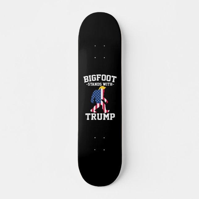 Bigfoot steht bei den Wahlen 2024 unter Trump Skateboard (Vorne)