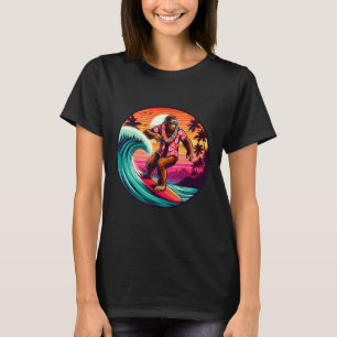 Bigfoot-Surfbrett-Strand-Sommer-Surfen-Sasquatch H T-Shirt
