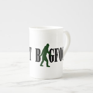 Bigfoot Text & Green Squatch Grafik Prozellantasse