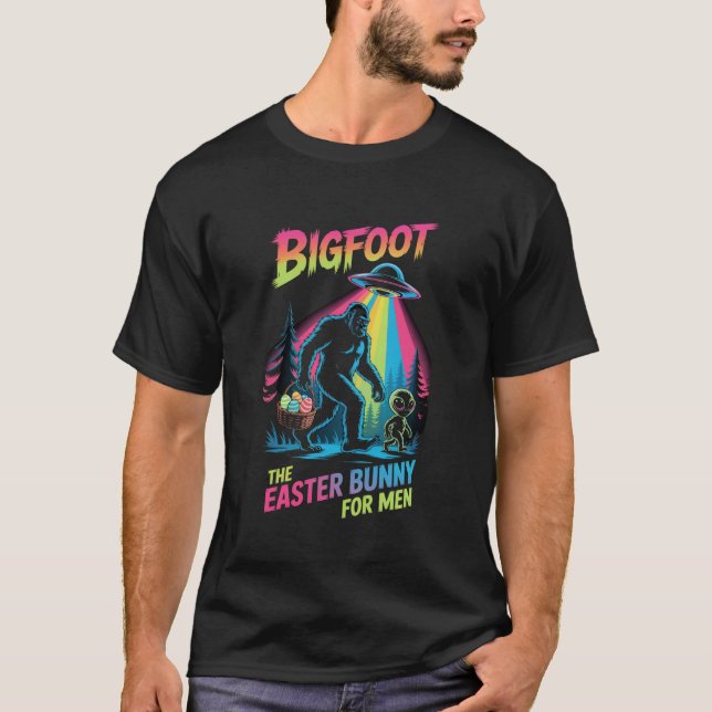 Bigfoot The Easter Bunny Men's Tee Sasquatch  (Vorderseite)