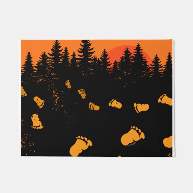 Bigfoot Tracks bei Sonnenuntergang Fußmatte (Vorderseite)