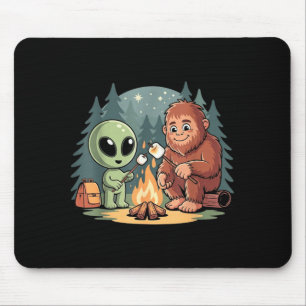 Bigfoot und Alien Lagerfeuer lustiger Sasquatch UF Mousepad